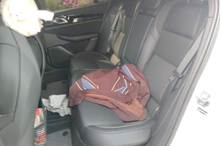 Used Lynk & Co 03 2023 2.0TD DCT JingPro Left Rear Seat