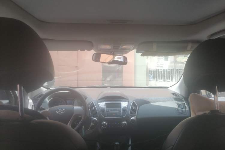 Used Hyundai ix35 2015 2.0L Automatic 2WD Comfort Edition China IV Standard
