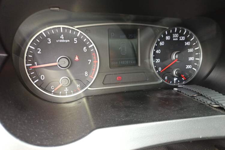 Used Land X7 2015 2.0T Panoramic Flagship Edition Odometer Close Up