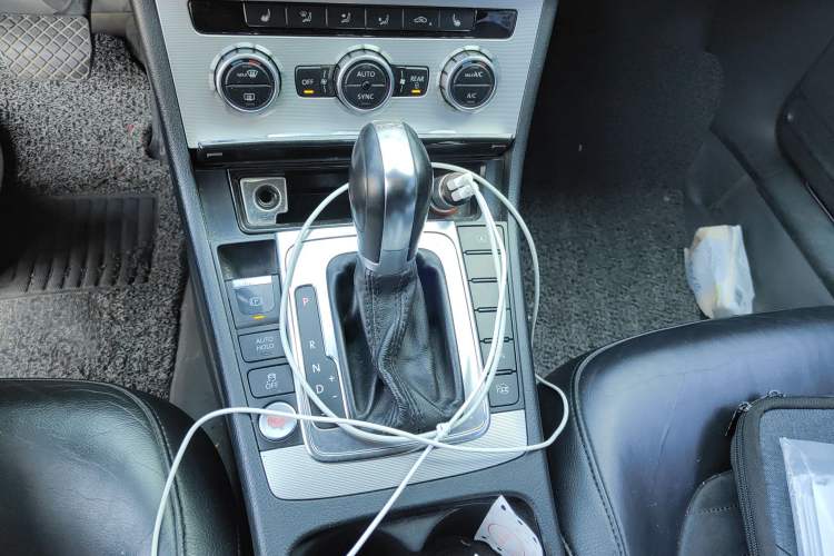 Used Volkswagen Magotan 2013 1.8TSI Prestige Model
