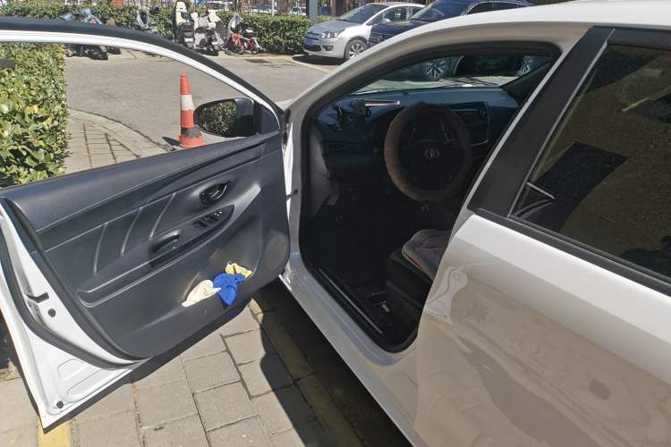 Used Toyota YARiS L Zhi Xuan 2016 Revised 1.5E CVT Charming Edition