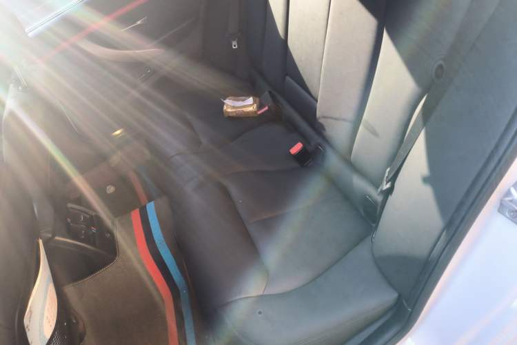 Used BMW 3 Series 2015 320Li Fashion Model Left Rear Seat