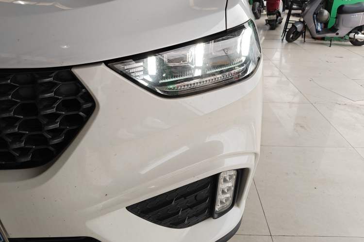 Used Wey VV5 2020 1.5T Two-Wheel Drive Color Pioneer Left Front Headlight