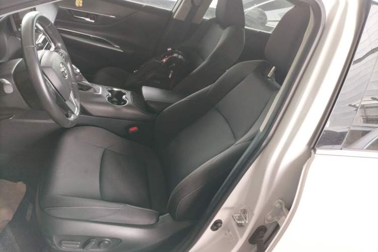 Used Toyota Harrier 2022 2.0L CVT Two-Wheel Drive Entry Version