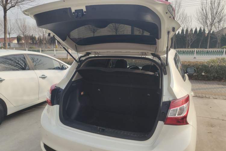 Used Nissan Tiida 2019 1.6L CVT Cool Edition China VI Standard
