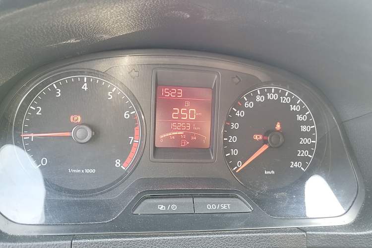 Used Volkswagen Jetta 2015 1.6L Manual Comfort Model Instrument Cluster