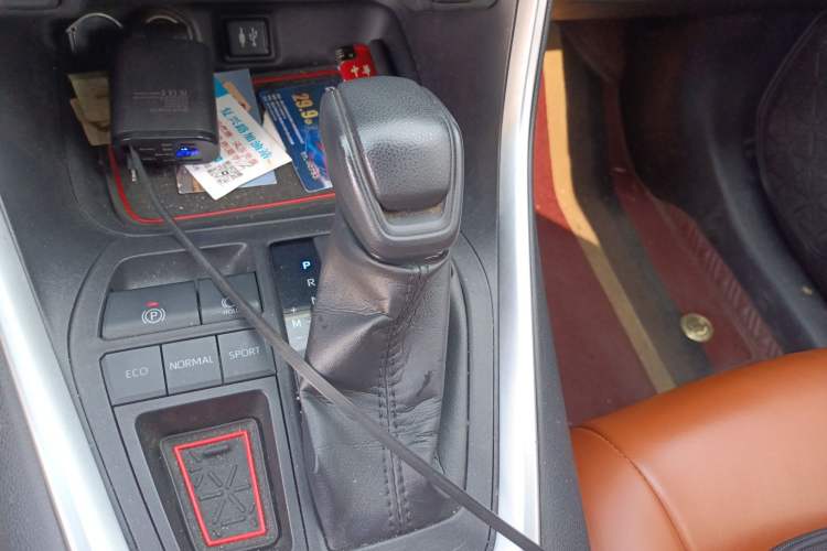 Used Toyota Wildlander 2020 2.0L CVT Two-Wheel Drive Leading Edition Gear Lever