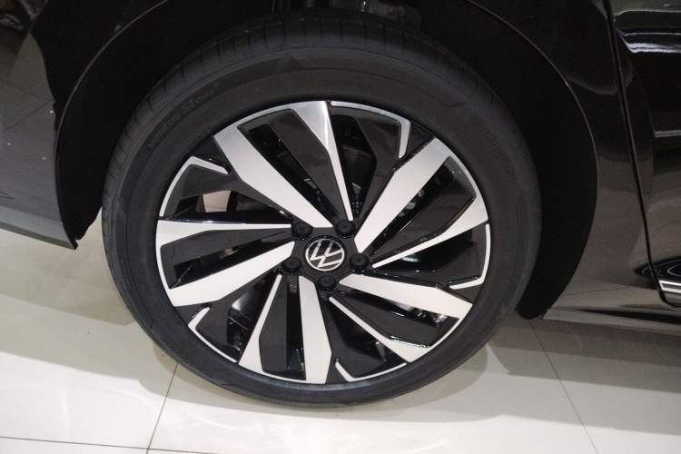 Used Volkswagen Passat 2026 Model, Outstanding 380TSI Xingkong Longteng Edition
