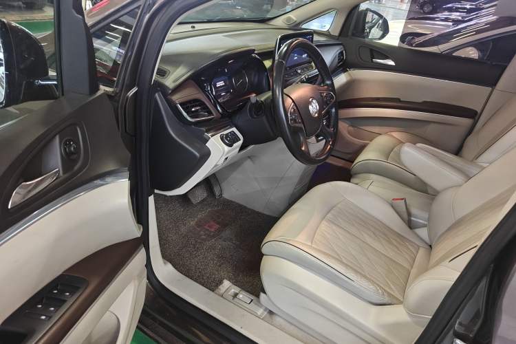 Used Buick GL8 2021 Land Cruiser Executive Class 652T Luxury Model