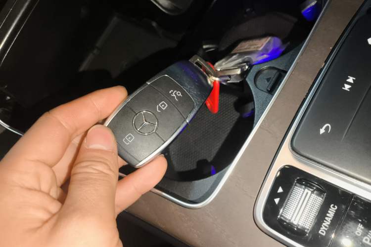 Used Mercedes-Benz GLC 2022 Refreshed GLC 300 L 4MATIC Dynamic Edition Interior 1