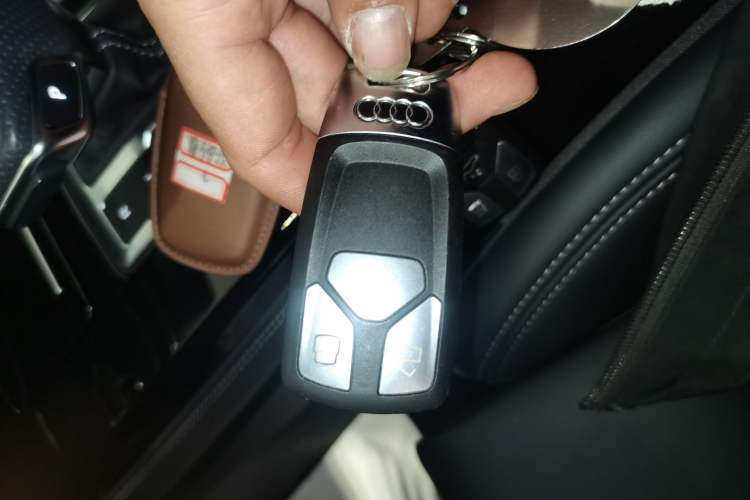 Used Audi Q5L 2025 quattro 45th Anniversary Edition 45 TFSI Luxury Dynamic Model
