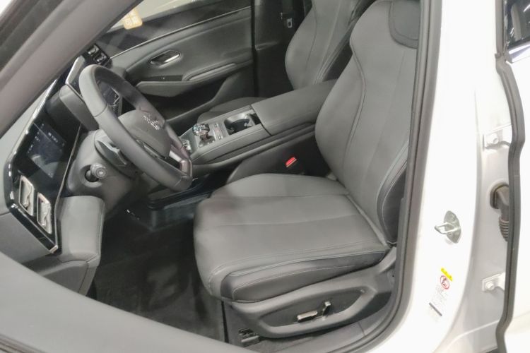 Used BYD Qin L 2025 DM-i Smart Drive 120KM Superior Model