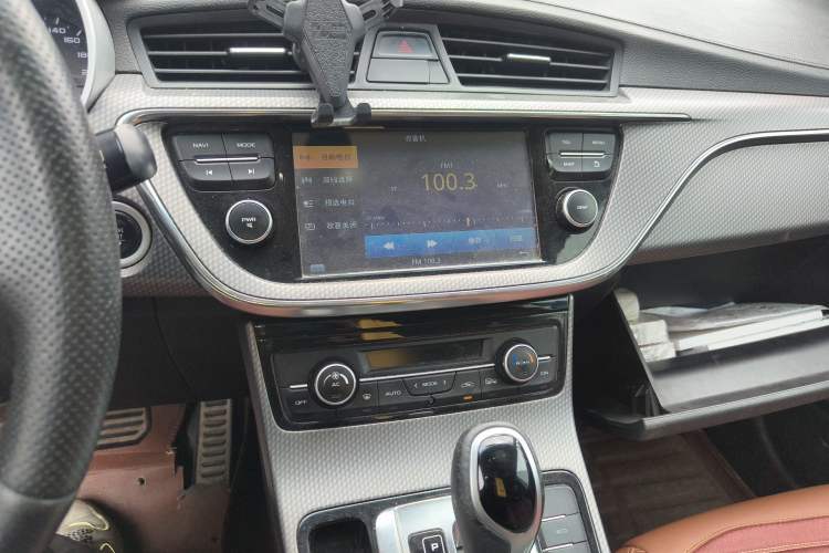 Used Geely Auto Emgrand GS 2016 Sport Edition 1.3T Automatic LingShang Model Audio And AC Panel