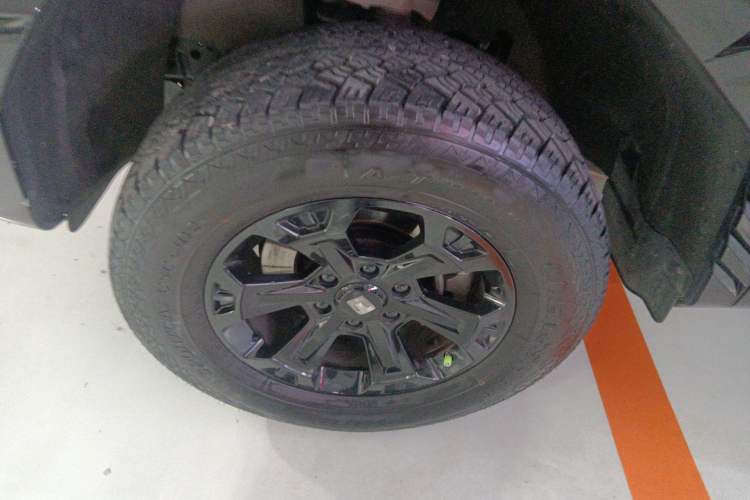 Used Tank 400 New Energy 2024 Hi4-T Off-Road Edition Left Front Wheel Hub