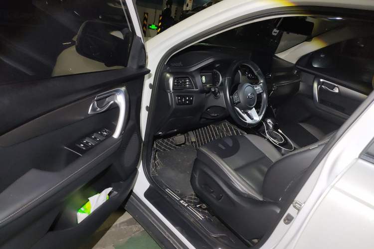 Used Kia Sportage R 2019 2.0L Automatic Smart Luxury Edition Driver Seat