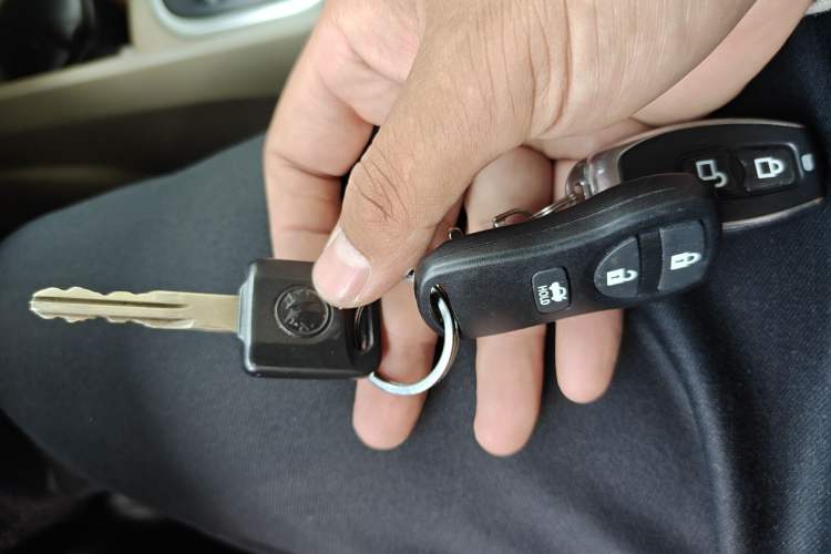 Used Venucia R50 2012 1.6L Automatic Comfort Edition Vehicle Key