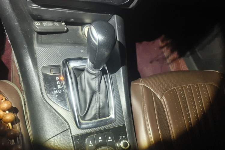 Used Mazda 3 Axela 2016 Sedan 1.5L Automatic Comfort Model
