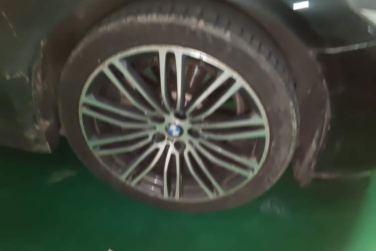 Used BMW 5 Series 2018 Restyled 530Li Leading Edition M Sport Package
