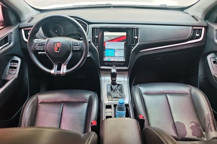 Used Roewe RX5 2018 20T Two-Wheel Drive Automatic Internet Smart Edition
