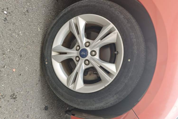 Used Ford Focus 2012 Hatchback 1.6L Automatic Fashion Edition