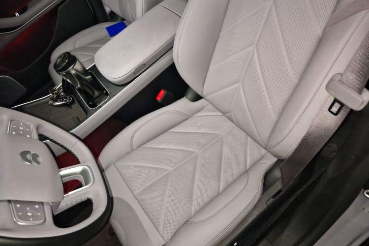 Used Nio ET5T 2025 100kWh Touring Left Front Seat