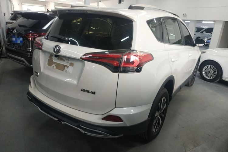 Used Toyota RAV4 2019 2.0L CVT Two-Wheel Drive Pioneer Edition China VI Standard

