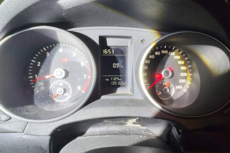 Used Volkswagen Golf 2012 1.4 TSI Manual Comfort Edition Instrument Cluster