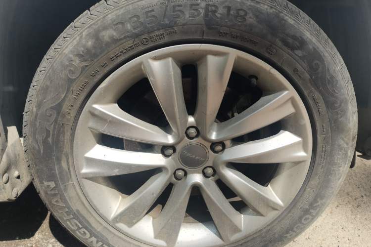 Used Haval H2 2016 Red-Label 1.5T Manual Two-Wheel Drive Comfort Model Right Front Wheel Hub