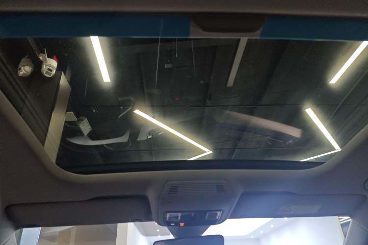 Used Volkswagen Lamando 2025 Lavida L 280TSI DSG Cool & Spicy Edition Headliner