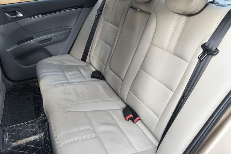 Used Geely Auto Classic Emgrand 2012 Sedan 1.8L Manual Luxury Model