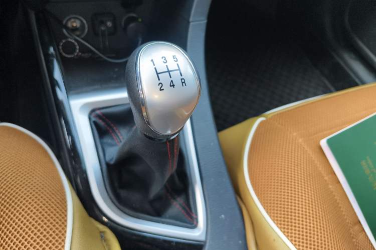 Used Changan Alsvin V7 2015 1.6L Manual Enjoyment Model China V Standard
