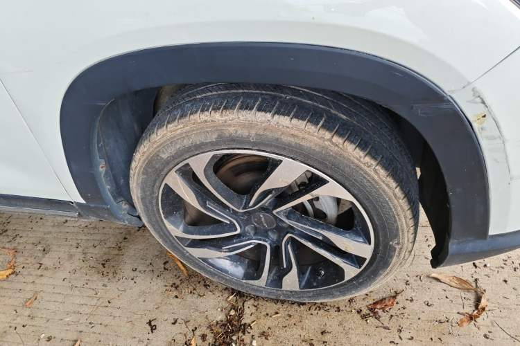 Used JETOUR X90 2019 1.6T DCT Luxury Travel Edition 6 Seats China VI Standard Right Front Wheel Hub