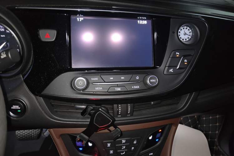 Used Buick Envision 2018 20T Two-Wheel Drive Luxury Model
