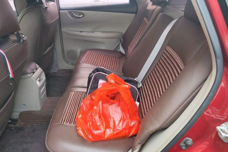 Used Nissan Tiida 2016 1.6L CVT Cool Dynamic Edition
