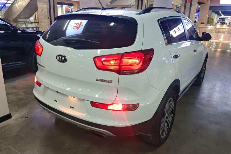 Used Kia Sportage R 2015 2.0L Automatic Two-Wheel Drive DLX Model Rear Right 45 Deg
