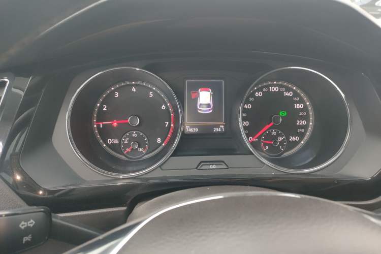 Used Volkswagen Tiguan L 2017 330TSI Automatic Two-Wheel Drive Flagship Edition Instrument Cluster