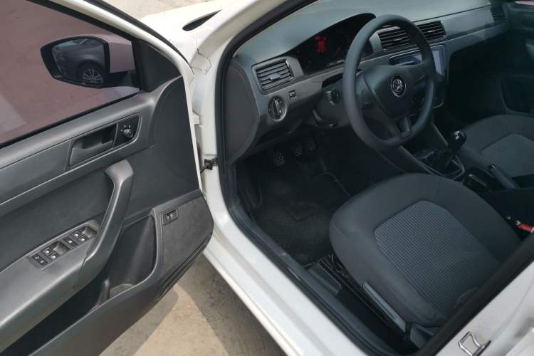 Used Volkswagen Santana 2019 1.5L Manual Fashion Edition China VI Standard