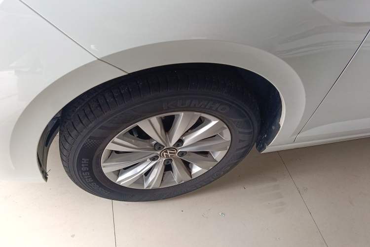 Used Volkswagen Lavida 2023 New Sharp 1.5L Automatic Excellent New Edition Left Front Wheel Hub