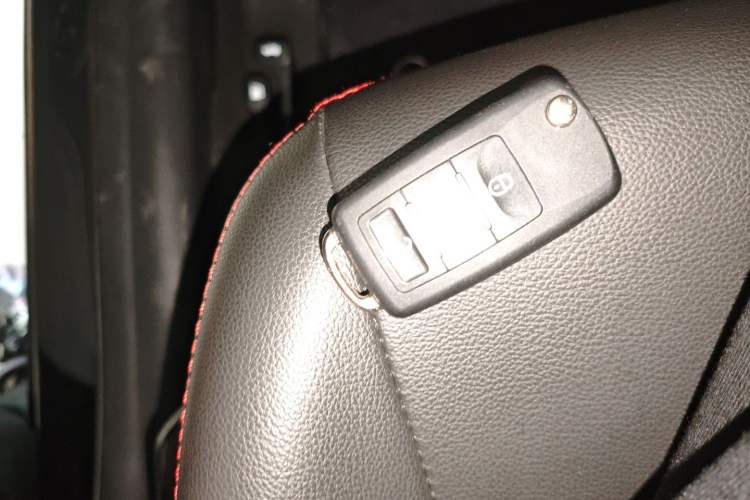 Used Hyundai Elantra (5th Generation / Langdong) 2012 1.6L Automatic Fashion Edition
