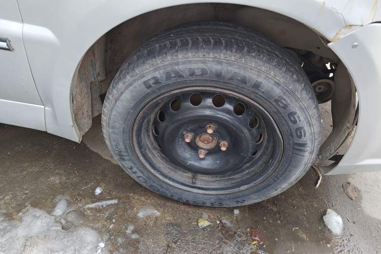 Used Chery Cowin 2 2012 1.5L Manual Performance Version Right Front Wheel Hub