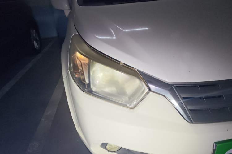 Used Venucia R50 2013 1.6L Manual Fashion Edition