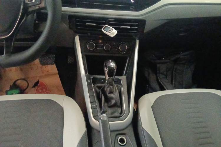 Used Volkswagen Polo 2019 Plus 1.5L Automatic Beats Trendy Cool Edition Gear Lever