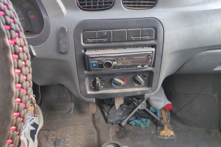 Used Wuling Zhiguang 2010 1.0L New Version Practical Edition with Short Body