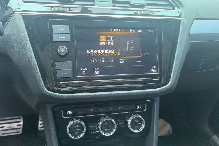 Used Volkswagen Tiguan L 2019 330TSI Automatic Two-Wheel Drive Panoramic Comfort Edition China VI Standard Audio And AC Panel