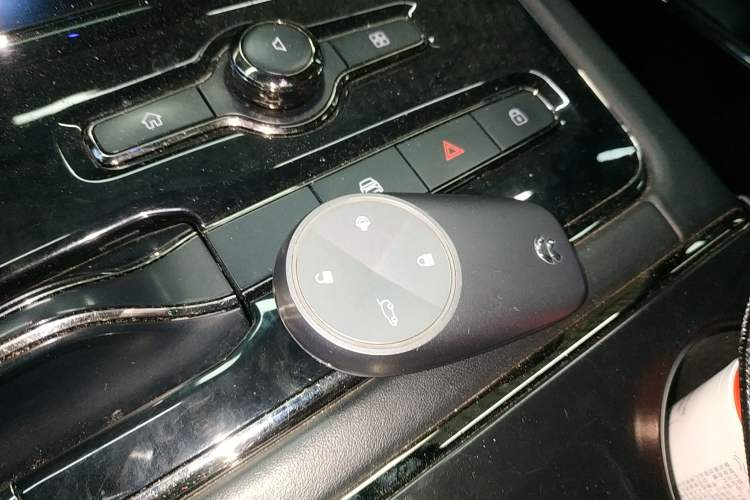 Used Nio ES8 2020 580 km Range Signature Edition Six-Seater Version
