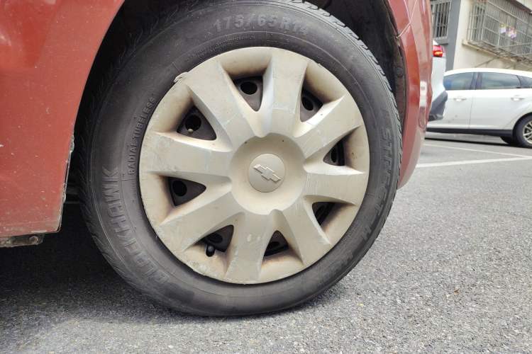 Used Chevrolet Sail 2013 Sedan 1.4L AMT Enjoy Edition Right Front Wheel Hub