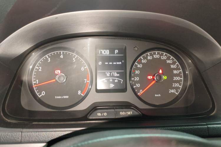 Used Volkswagen Lavida 2013 Revised Classic 1.6L Automatic Fashion Edition