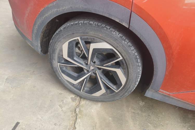 Used Deepal S07 2024 215Max Qiankun Intelligent Driving ADS SE Range-Extended Version
