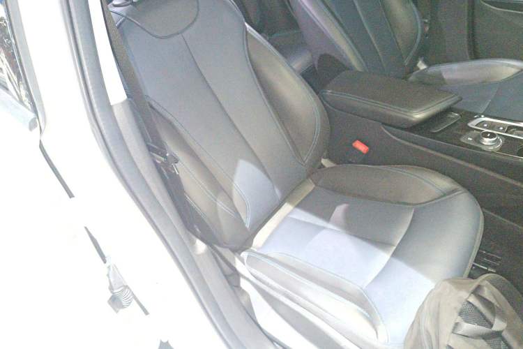 Used Buick Velite 6 2022 Plug-in Hybrid Connected Smart Edition Right Front Seat