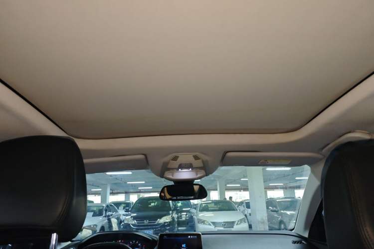 Used Peugeot 4008 2017 350THP Luxury Edition Headliner